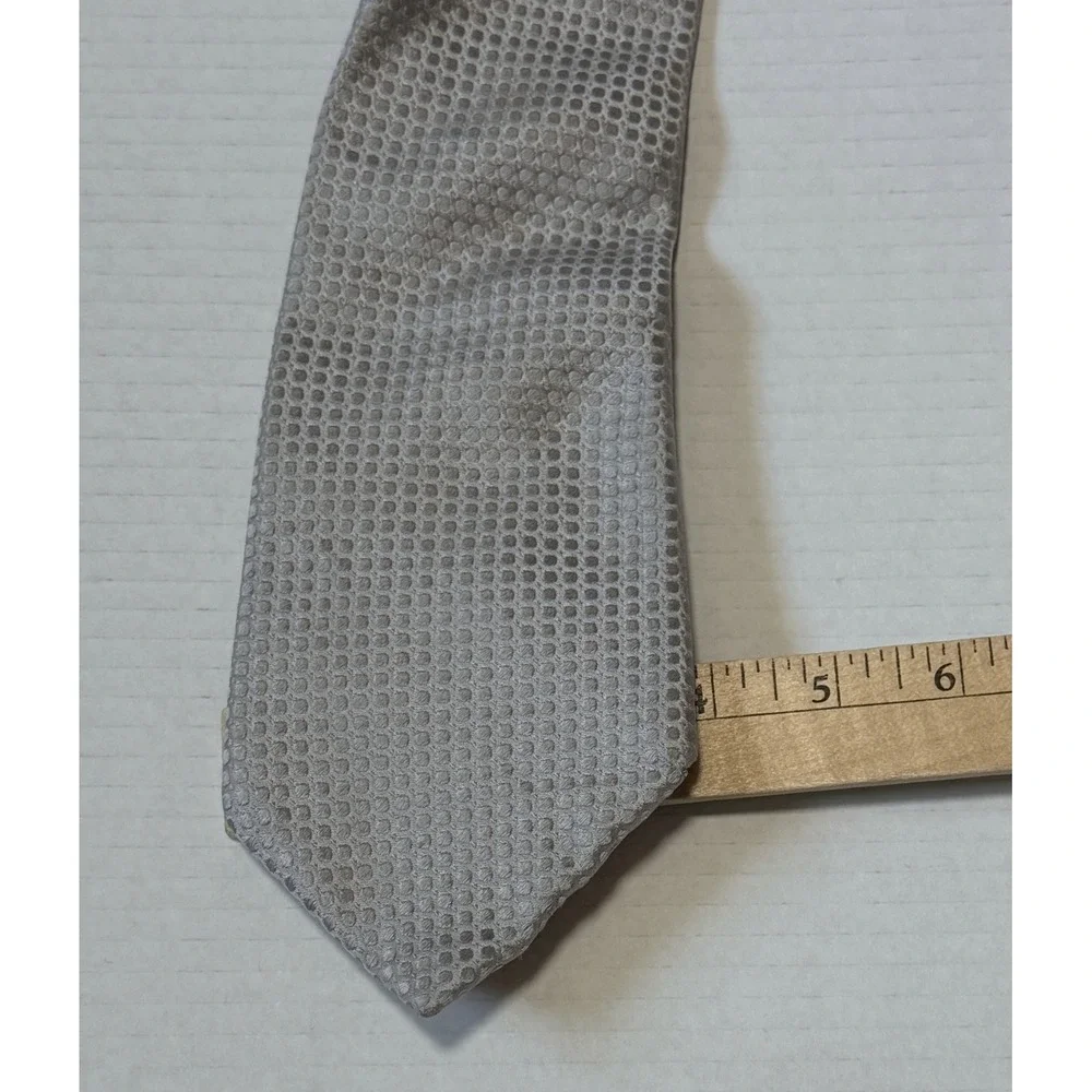 DONALD J TRUMP Signature Collection - Men's Tie -Silver Silk Geometric Textured